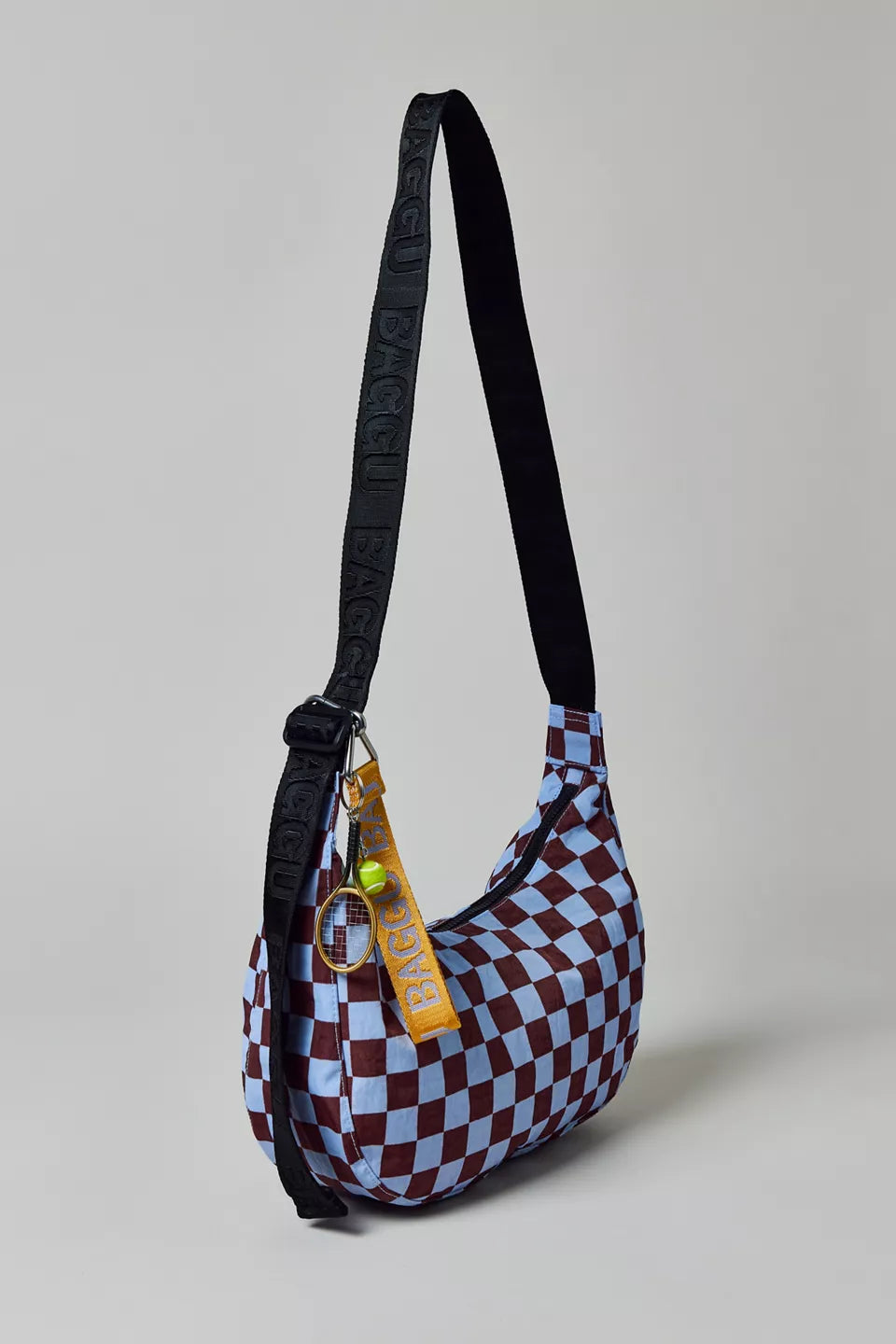 Bolsa BAGGU Crescent Média Nylon Reciclado