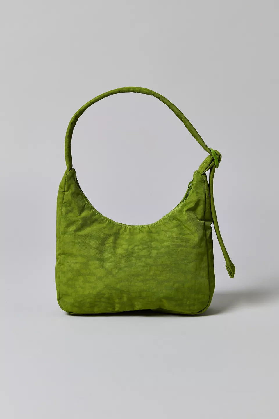 Bolsa BAGGU Mini Shoulder Bag em Nylon Reciclado