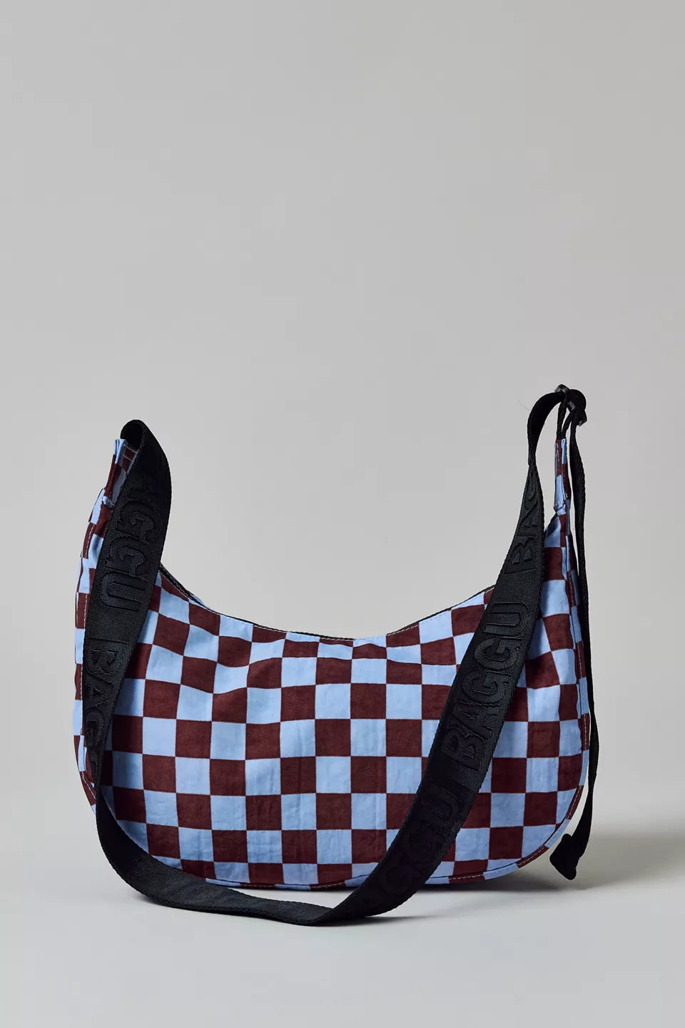 Bolsa BAGGU Crescent Média Nylon Reciclado