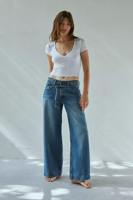 Calça Jeans Levi’s XL Tie Waist Rigid Feminina