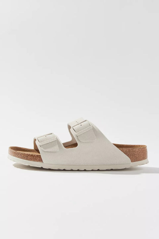 Sandália Birkenstock Arizona Soft Footbed em Camurça